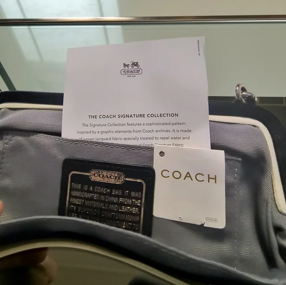 Coach 13623 Parker 2008 Black Signature C Optic Canvas Kiss Lock Shoulder Bag - Picture 2 of 12